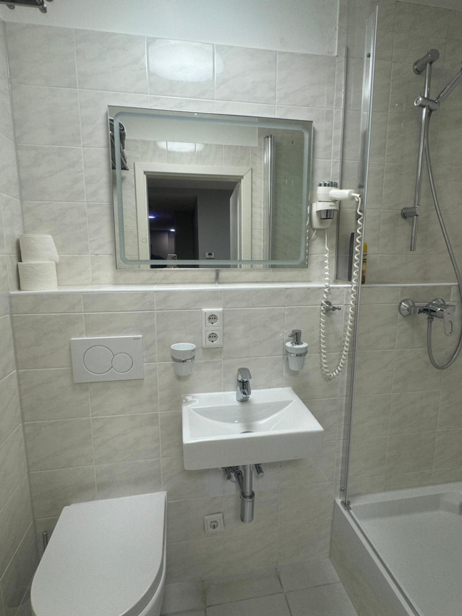 Studio Apartment Am Hauptbahnhof N2 Nuremberg Ngoại thất bức ảnh